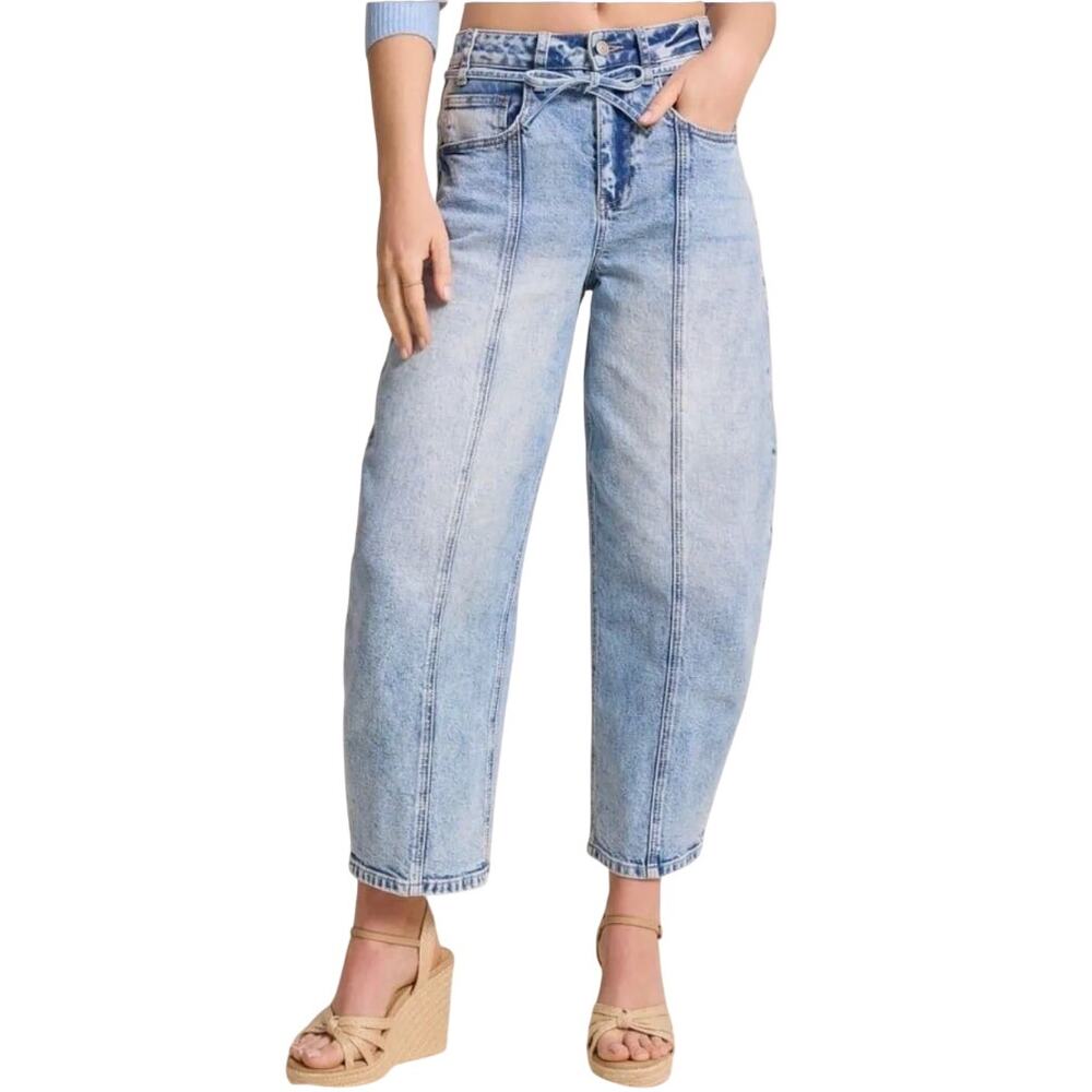 Altar'd State Connor Barrel Jeans, Light Wash Size 28